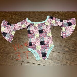 3T girls boutique leotard w/ flared sleeves